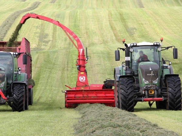Trattori e macchine agricole