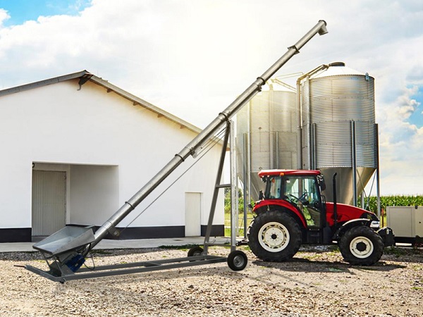 Trattori e macchine agricole