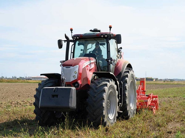 Trattori e macchine agricole