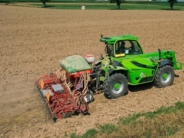 Trattori e macchine agricole